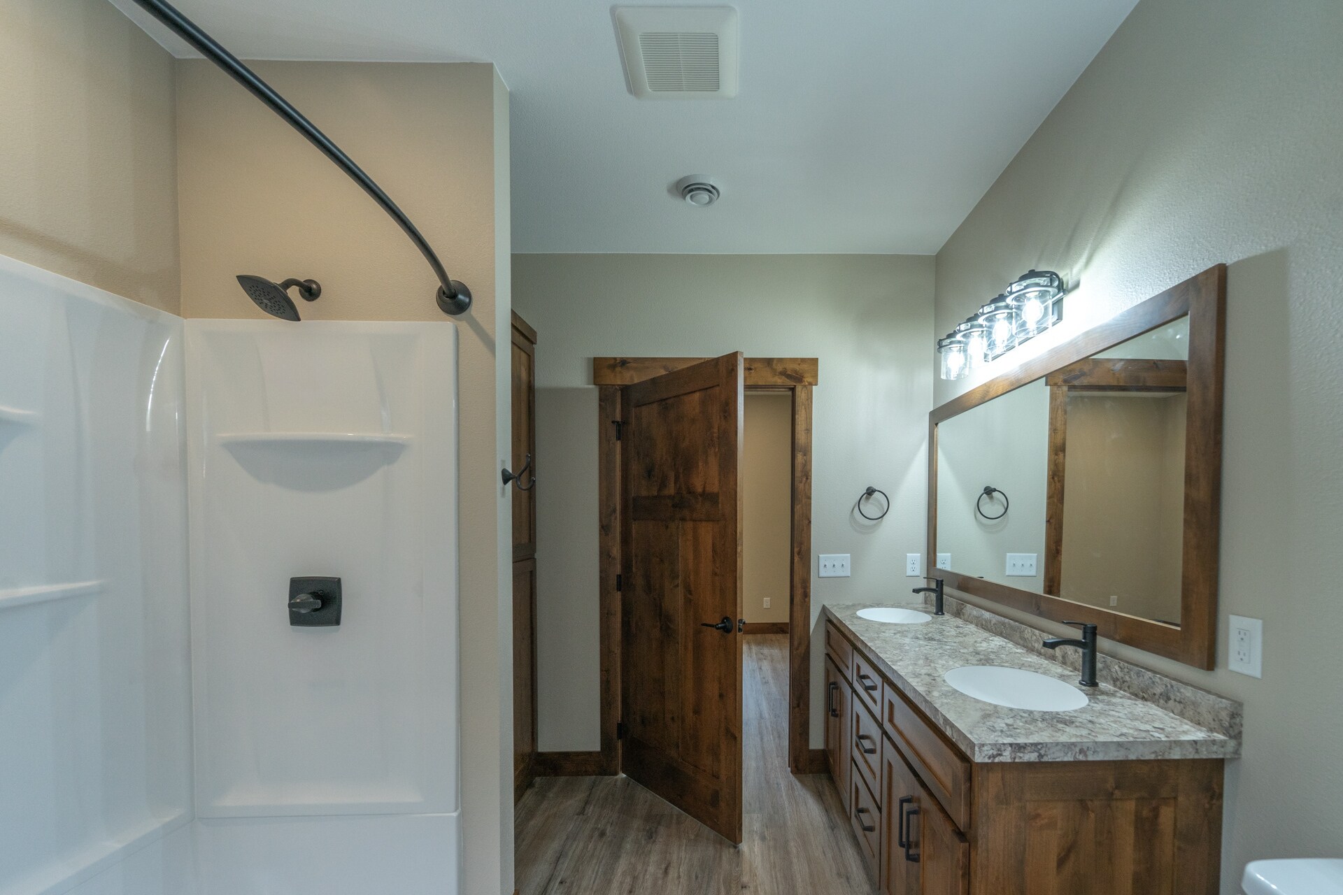 Building Photo - 11533 Forestview Dr S