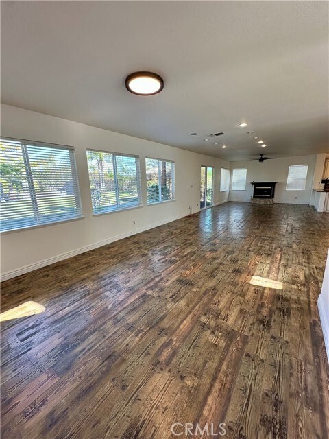 Building Photo - 31990 Pasos Pl