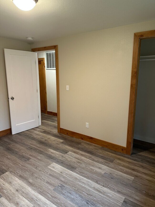 Building Photo - 6 month or 18 month lease offered for remo...