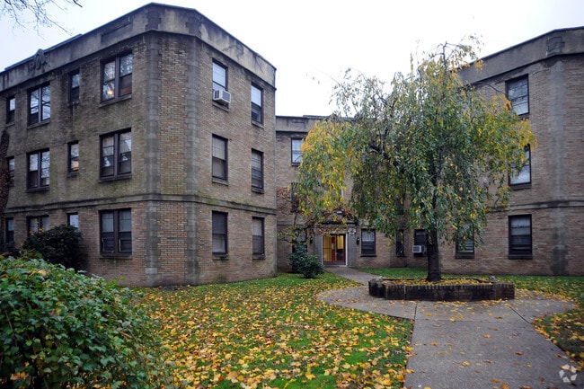 Building Photo - Vernon Hall