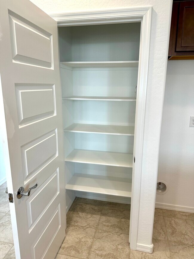 Building Photo - Fantastic 10 month new Taylor Morrison hom...