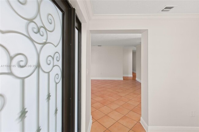 Building Photo - 1428 Medina Ave