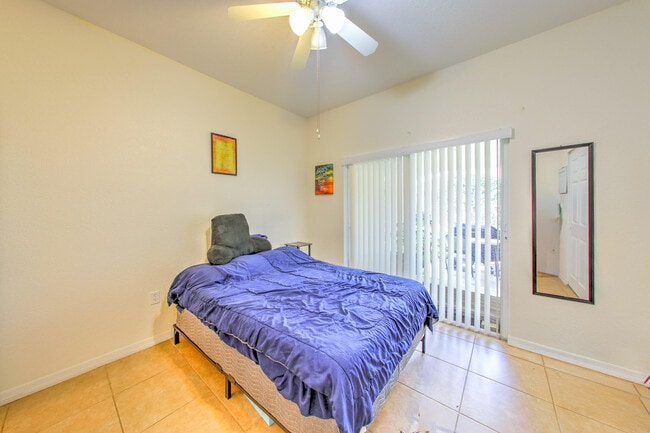 Building Photo - 1829 Sandhill Crane Dr