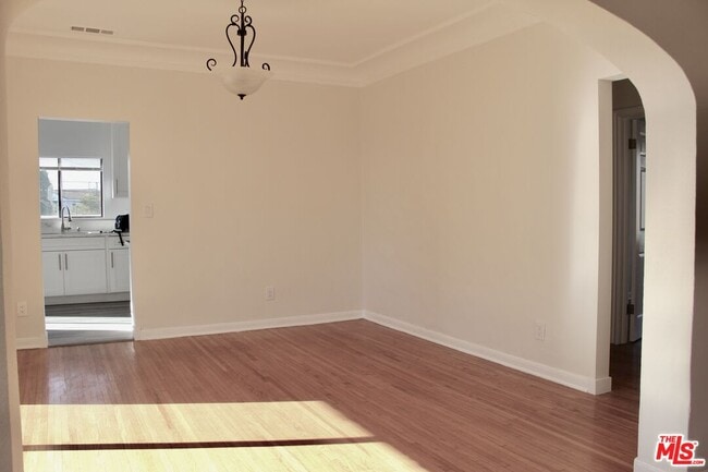 Building Photo - 1239 S Hudson Ave