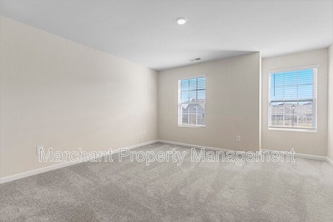 Building Photo - 211 Backstay Ln