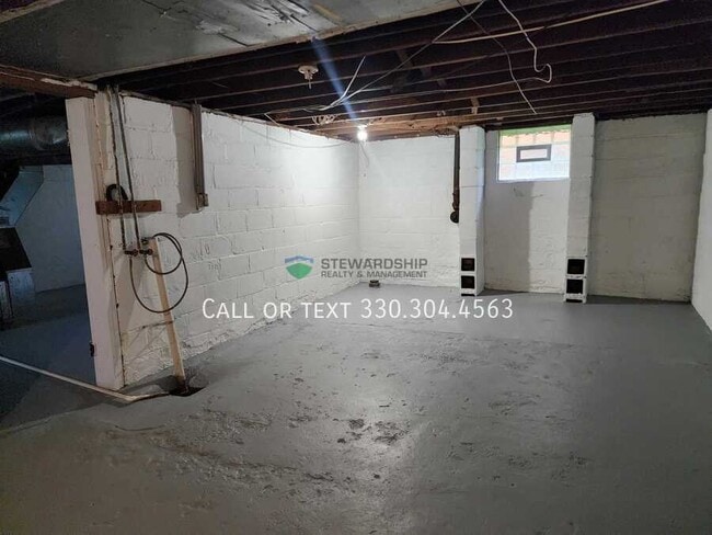 Building Photo - 68 27th St NW