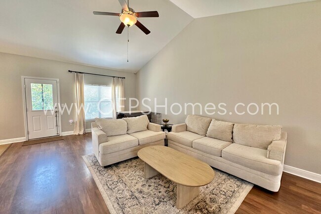 Building Photo - 606 Rowan Cir