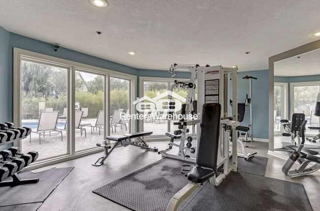 Building Photo - 6145 Chasewood Pkwy