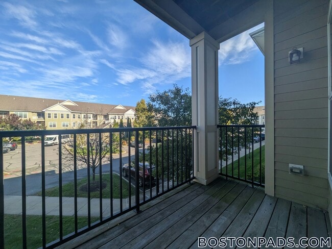 Building Photo - 311 Lowell St