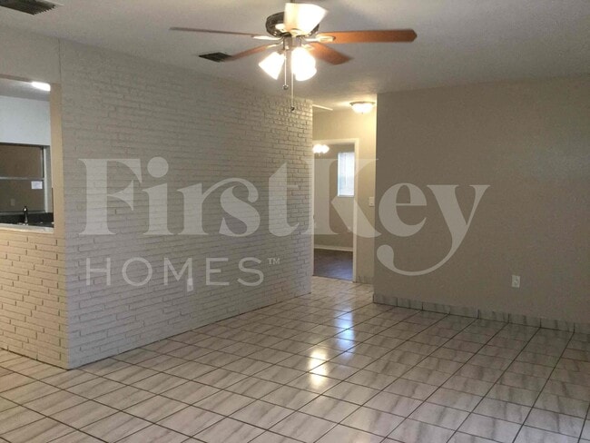 Building Photo - 7925 Indigo St