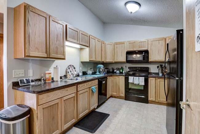 Building Photo - 1909 Southridge Ave