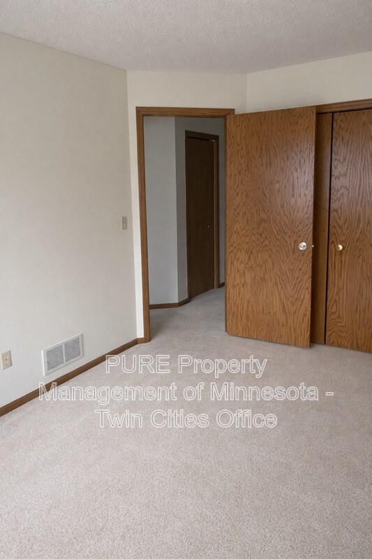 Building Photo - 1117 Pecks Woods Dr