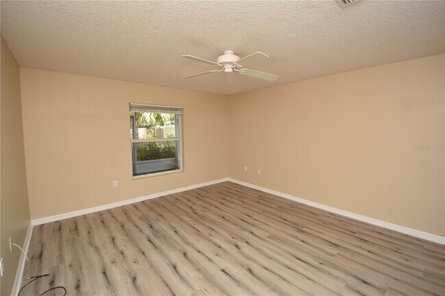 Building Photo - 12 Pine Brook Dr