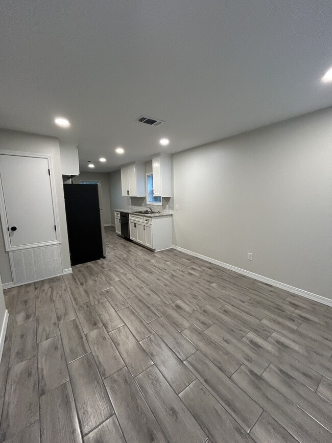 Building Photo - 2515 Kavanaugh Rd