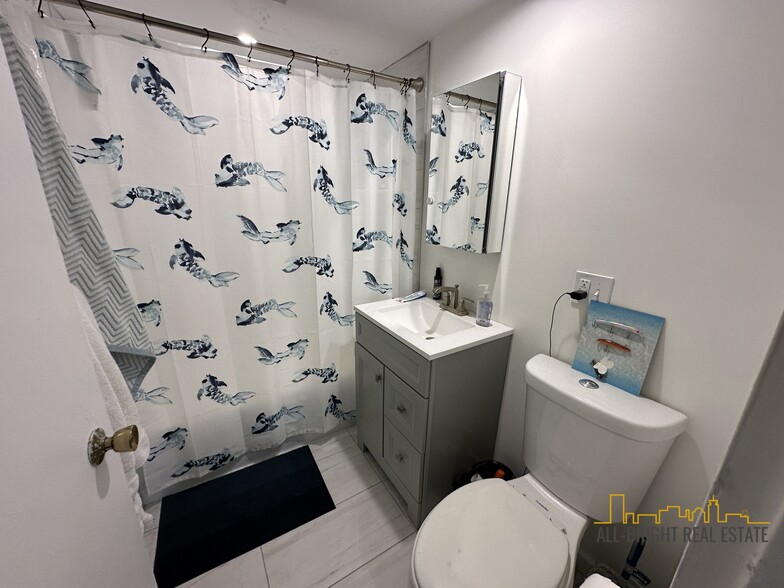 Building Photo - 471 Commonwealth Ave