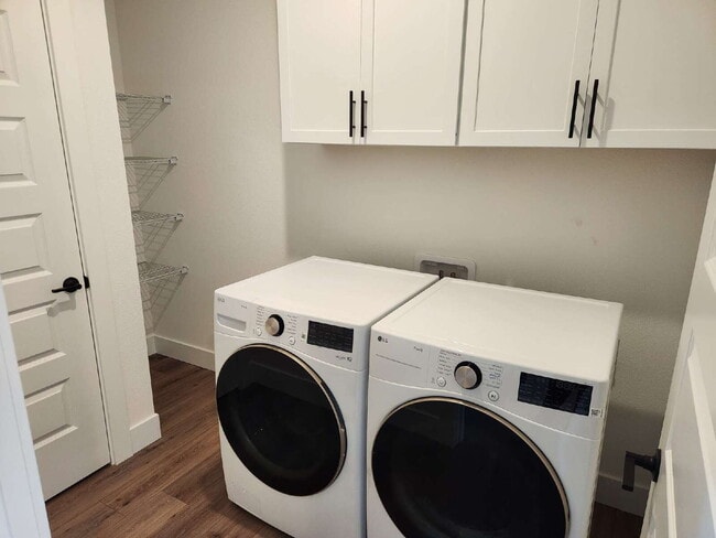 Building Photo - Beautiful New 3 Bed 2 Bath Home in Rolling Hills – Built in 2025