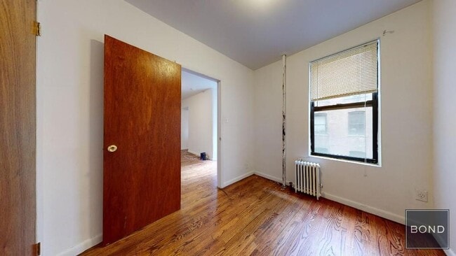 Building Photo - 411 E 70th St