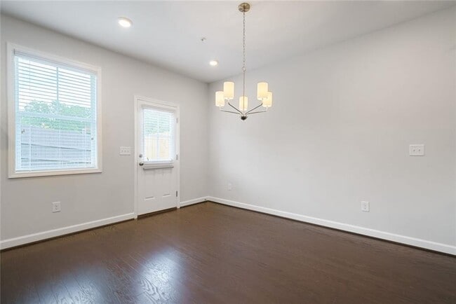 Building Photo - 313 Niles Ct