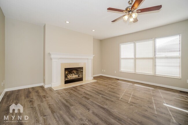 Building Photo - 946 Dianthus Ct