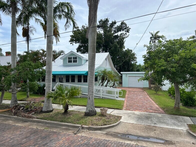 Primary Photo - 221 Durrance St
