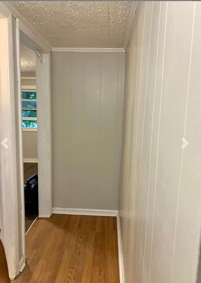 Building Photo - 308 N 14th St