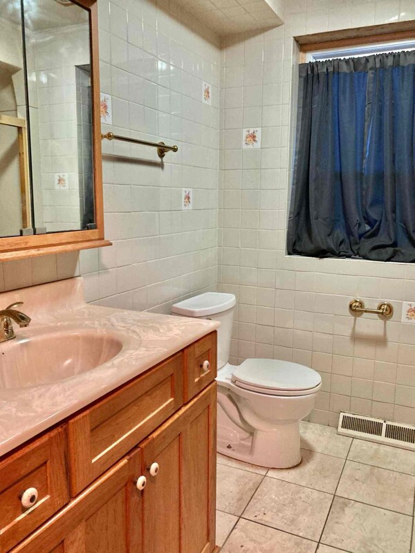 Building Photo - 1345 S Mannheim Rd