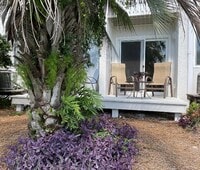 Building Photo - 485 Gulf Shore Dr