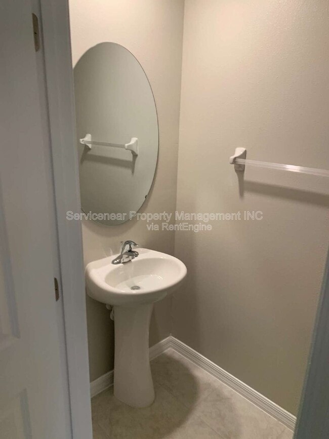 Building Photo - 9625 Pembrooke Pines Dr