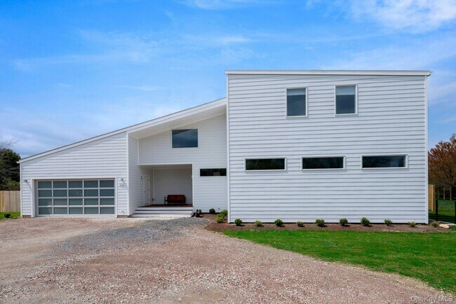 Building Photo - 420 Old Farm Rd