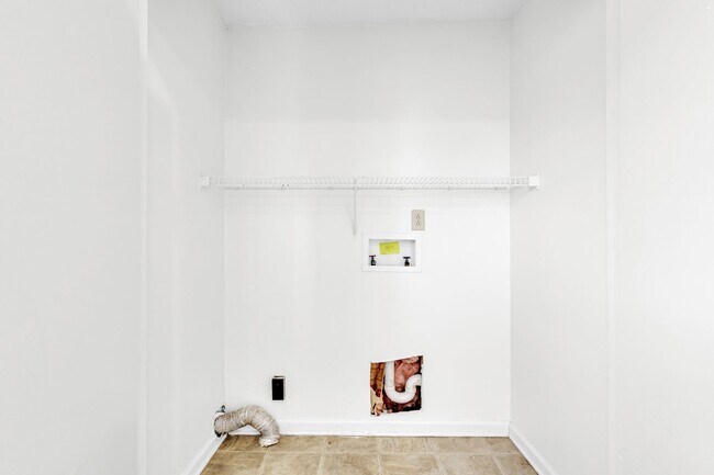 Building Photo - 289 Stateline Road - Oak Grove