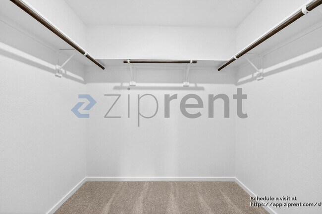 Building Photo - 6813 Haines Dr