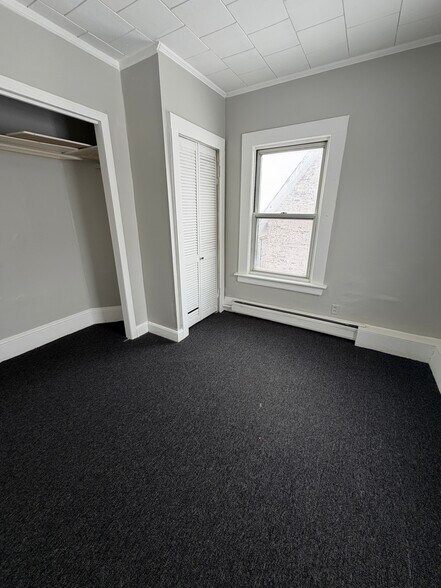 Building Photo - 12 Cottage Green