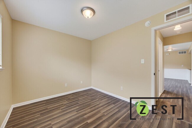 Building Photo - Cozy 3 bd Home in Excellent Area! Open House Sunday, August 9,2026 @ 2p-3p