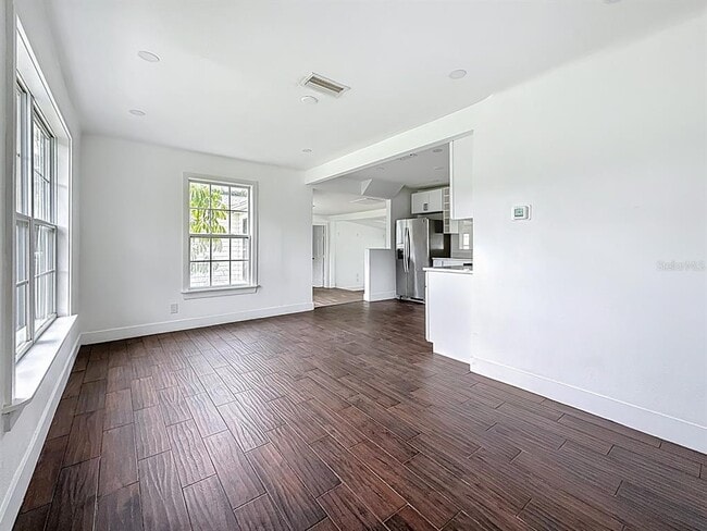 Building Photo - 2122 52nd Ave N