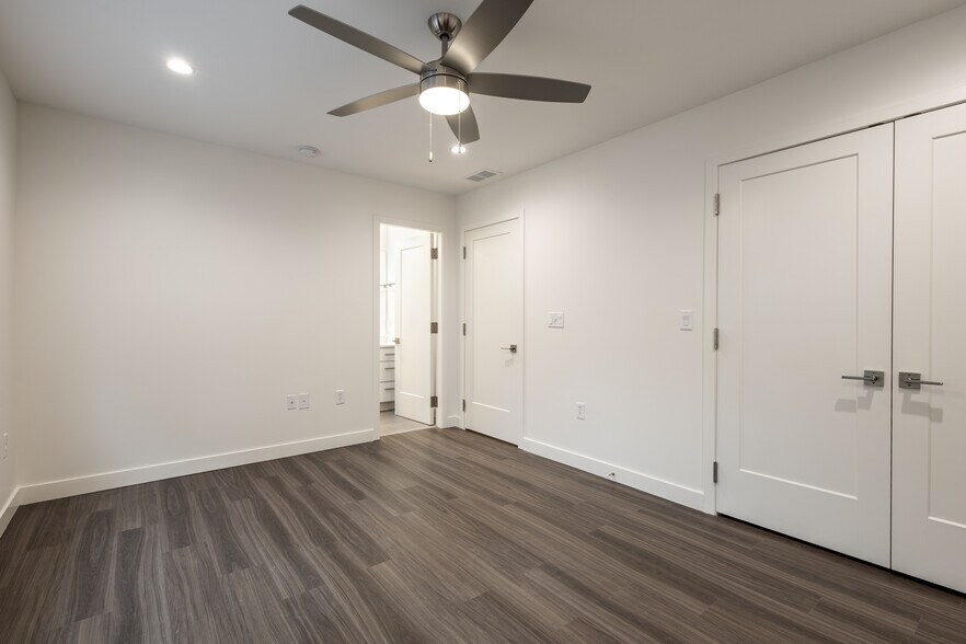 Building Photo - 846 7th St