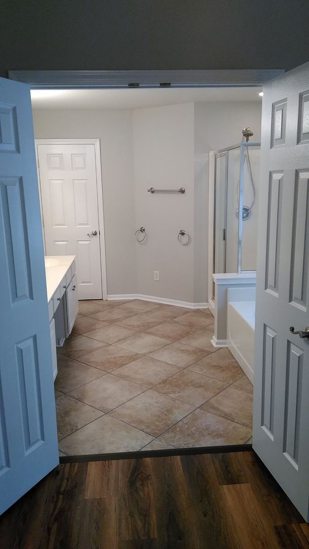 Building Photo - Spacious Home in Ballantyne!!!