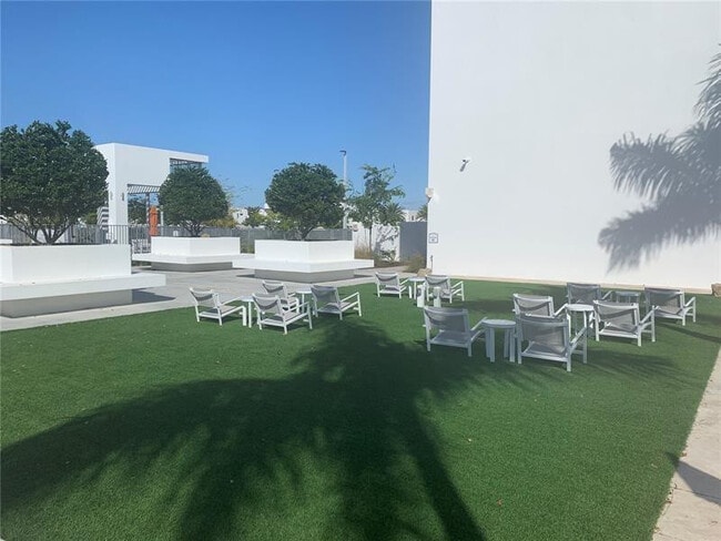 Building Photo - 6326 NW 105th Pl