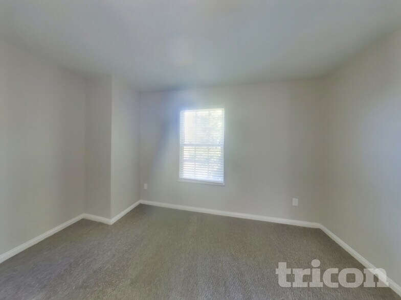 Building Photo - 13600 Ayrshire Cir