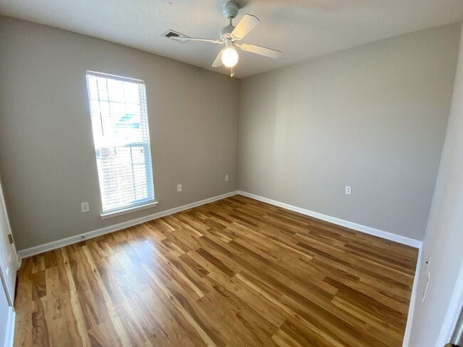 Building Photo - 3 bed, 2 bath in Hernando