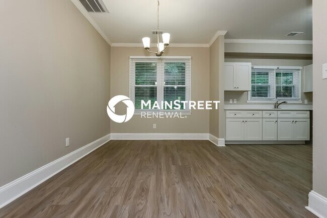 Building Photo - 4 Bedroom Pet-Friendly Home in Hampton, GA with Main Street Renewal