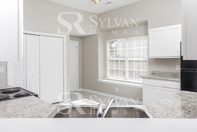 Building Photo - Coming HOME never felt so good!