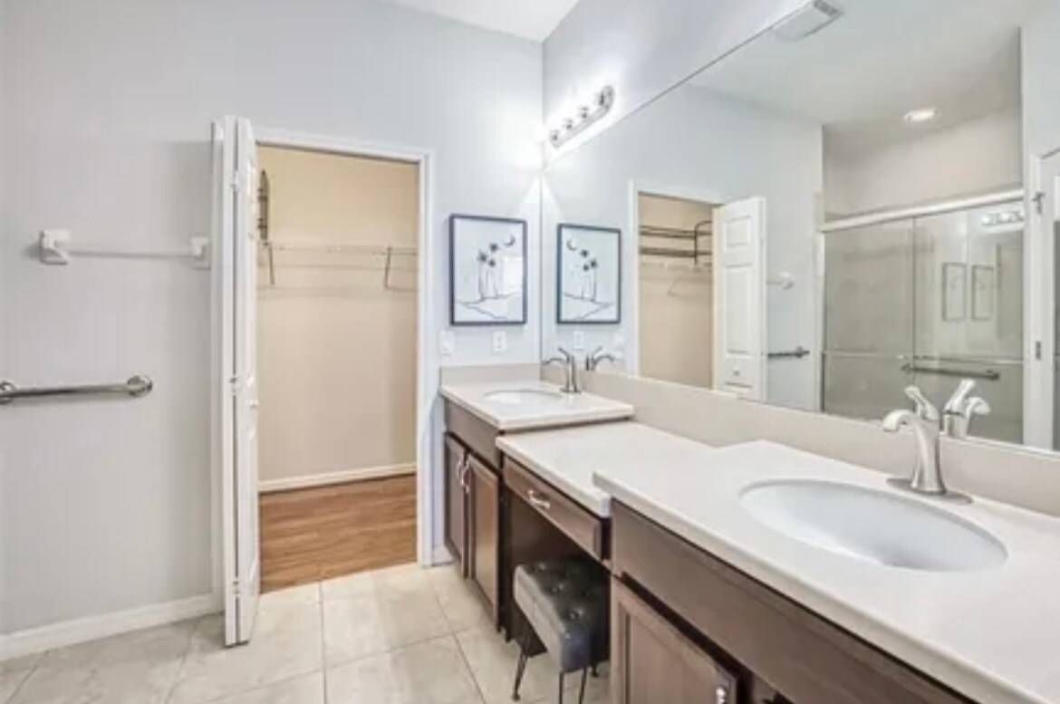 Primary Bath - 15034 Sea Crest Blvd