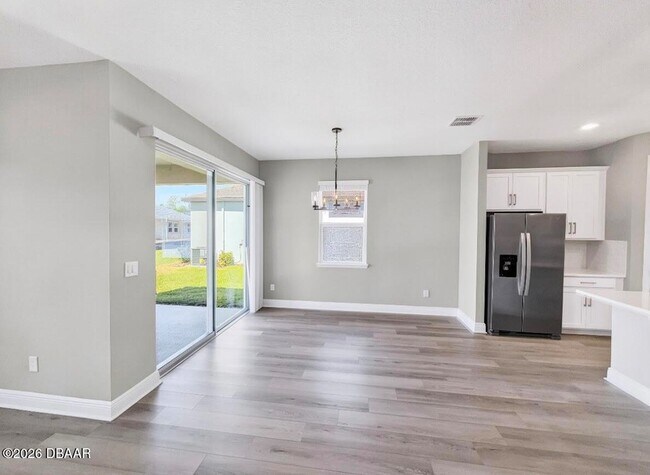 Building Photo - 1212 Pampus Dr