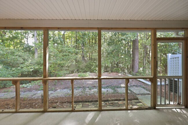 Building Photo - 8886 Gable St