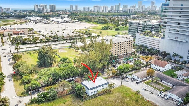 Building Photo - 407 SE 9th Ct