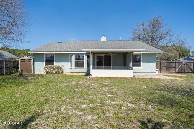 Building Photo - 307 Fan Palm Pl