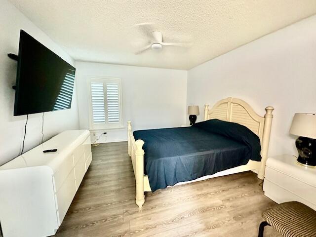 Building Photo - 18730 Stewart Cir