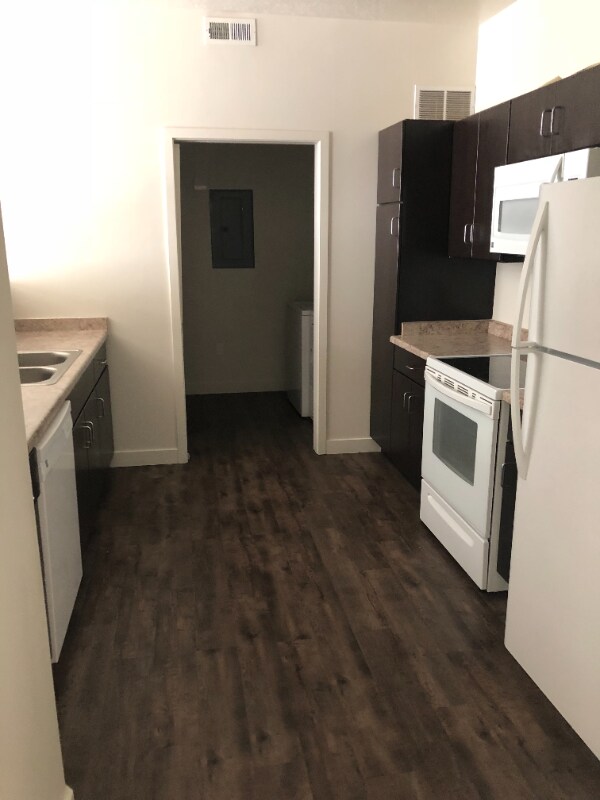 Building Photo - 720 S 900 W