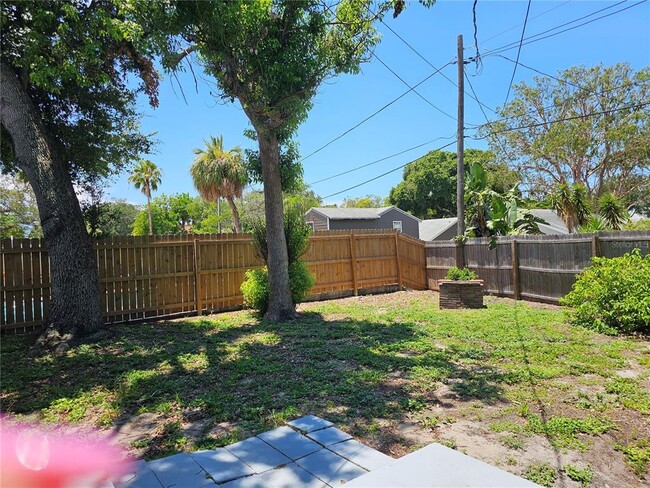 Building Photo - 1408 N Fort Harrison Ave