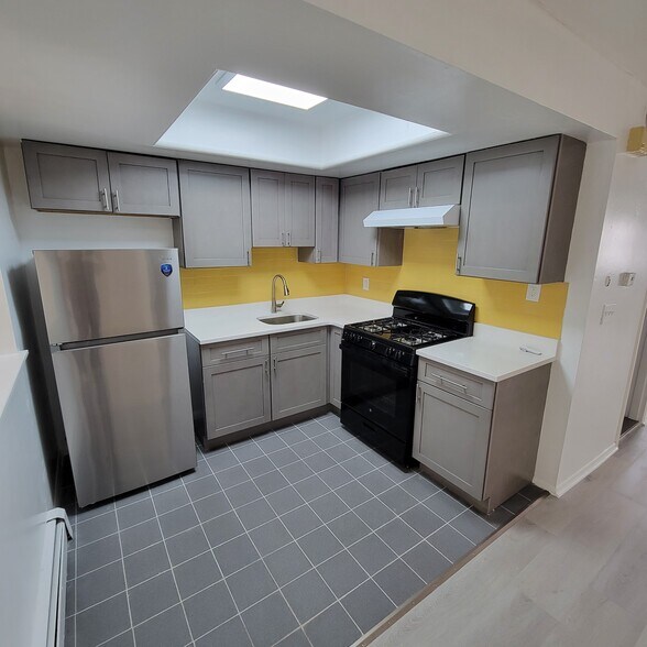 Building Photo - 6105 Palisade Ave